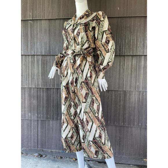 🔥H&M Mob Wife Snake Print Patches Style Satin Ankle Jumpsuit Women Size 0 - Picture 3 of 17